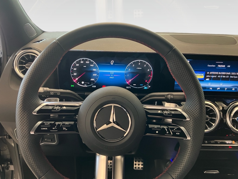 Mercedes-Benz GLA 200 EDITION AMG-Line+AHK+DISTR+KEYLESS+360°K — photo 12