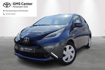 1.0 VVT-i x-play - incl 2 jaar KARE