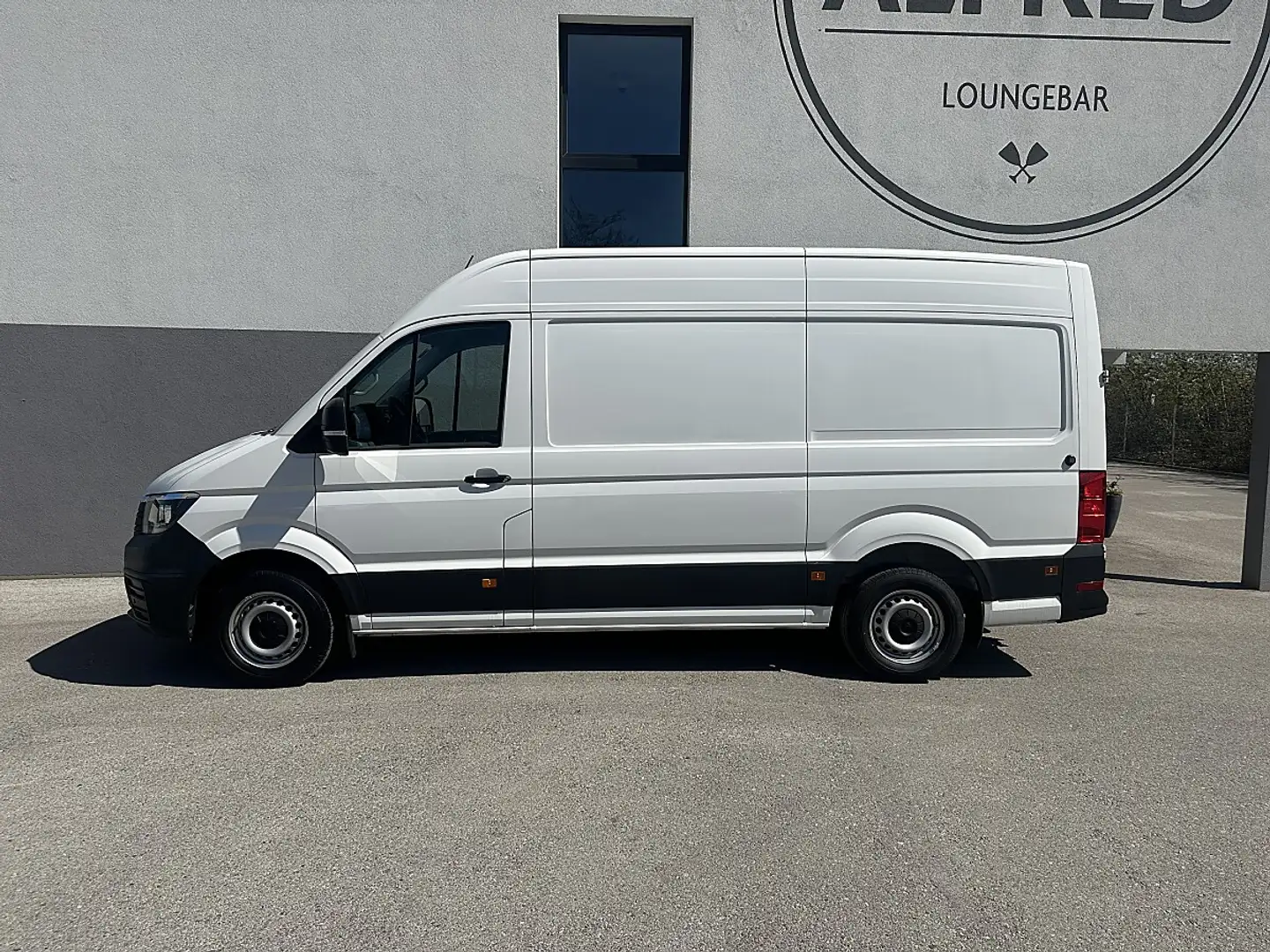 Volkswagen Crafter 30 Kasten MR L3H3 2,0-I-TDI Weiß - 2