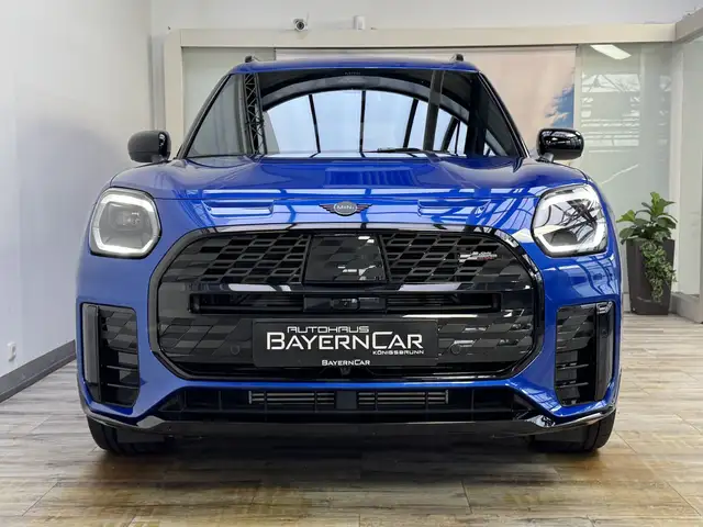 Mini Hatch view 2