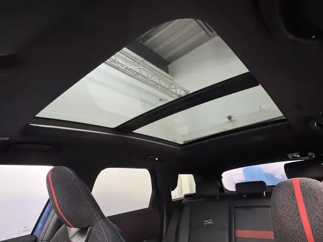 Mini Hatch view 13