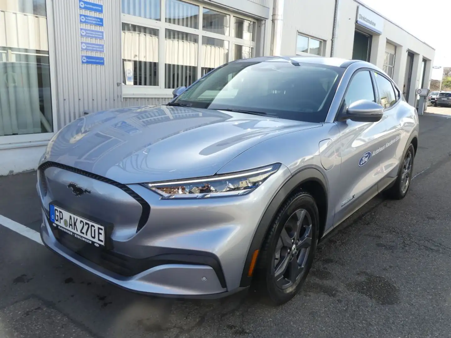 Ford Mustang Mach-E RWD / Iced-Blue-Silver Metallic Bleu - 1