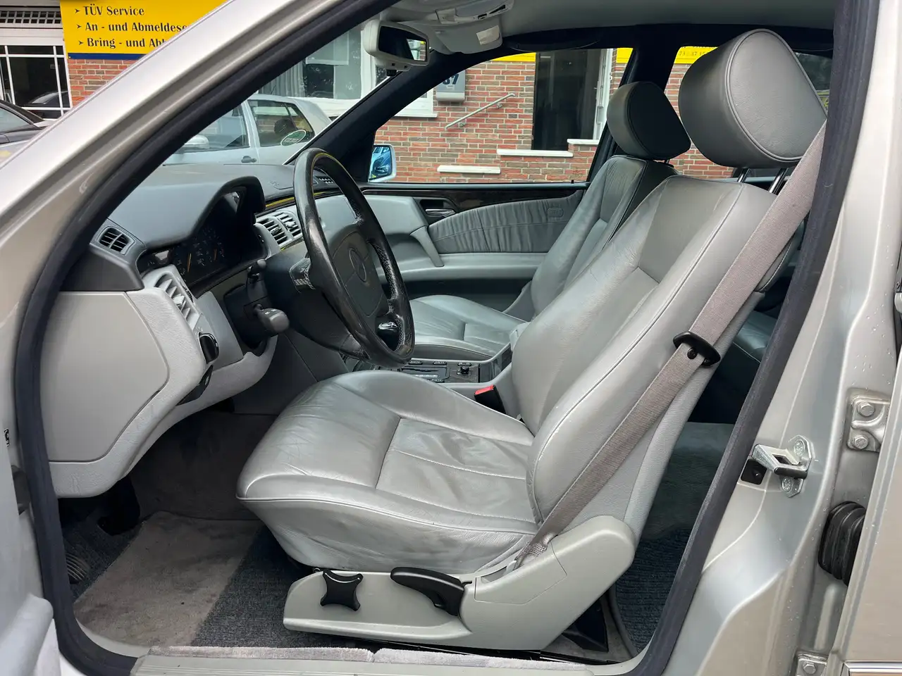 Mercedes-Benz E 230 E-Klasse Avantgarde Sitzheizung AHK Automatik, foto 9