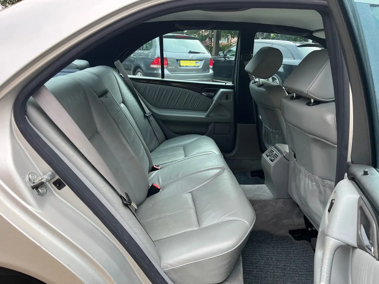 Mercedes-Benz E 230 E-Klasse Avantgarde Sitzheizung AHK Automatik, foto 11