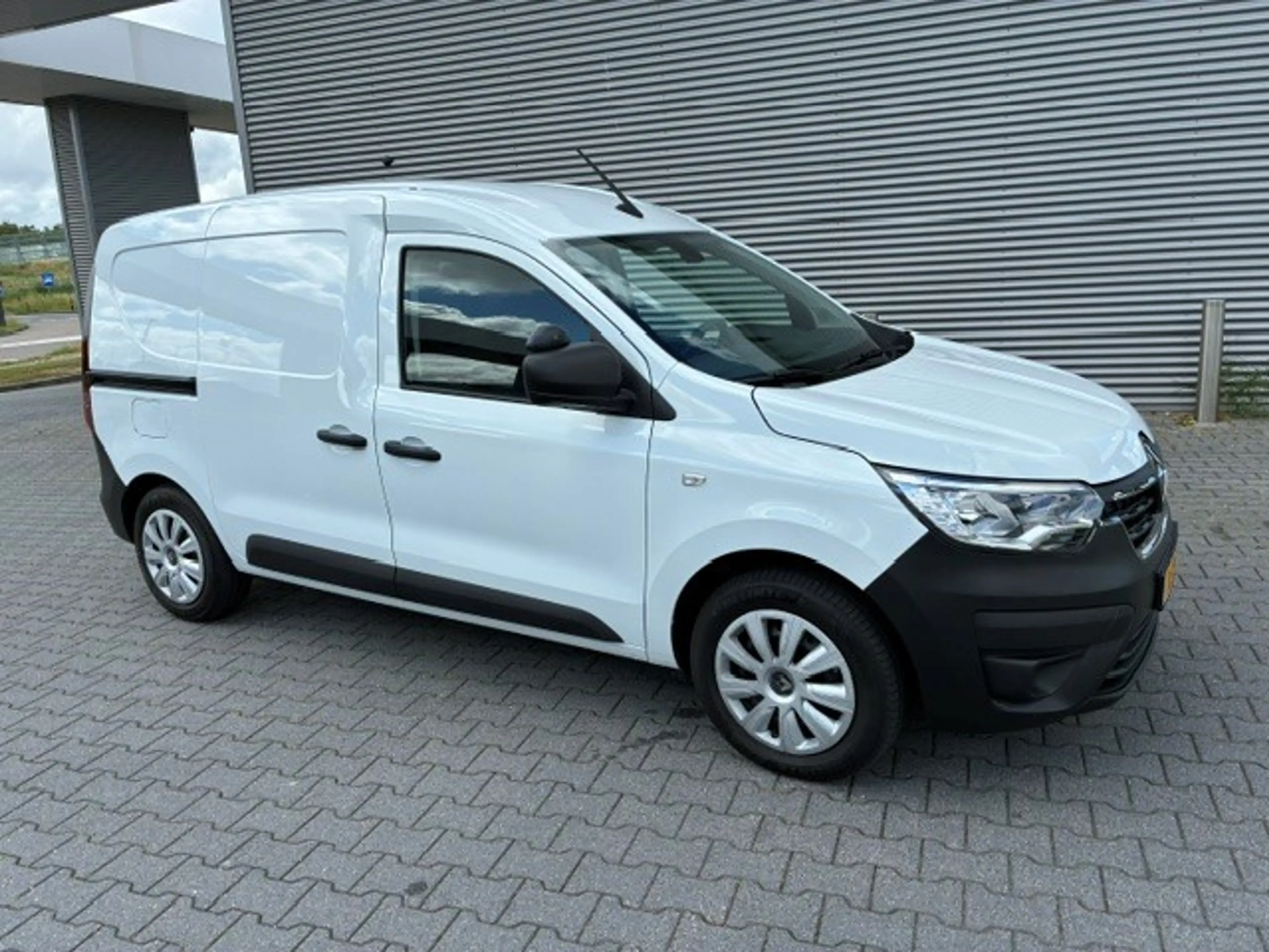 Renault Express Van 1.5 Blue dCi 95pk Comfort — photo 2