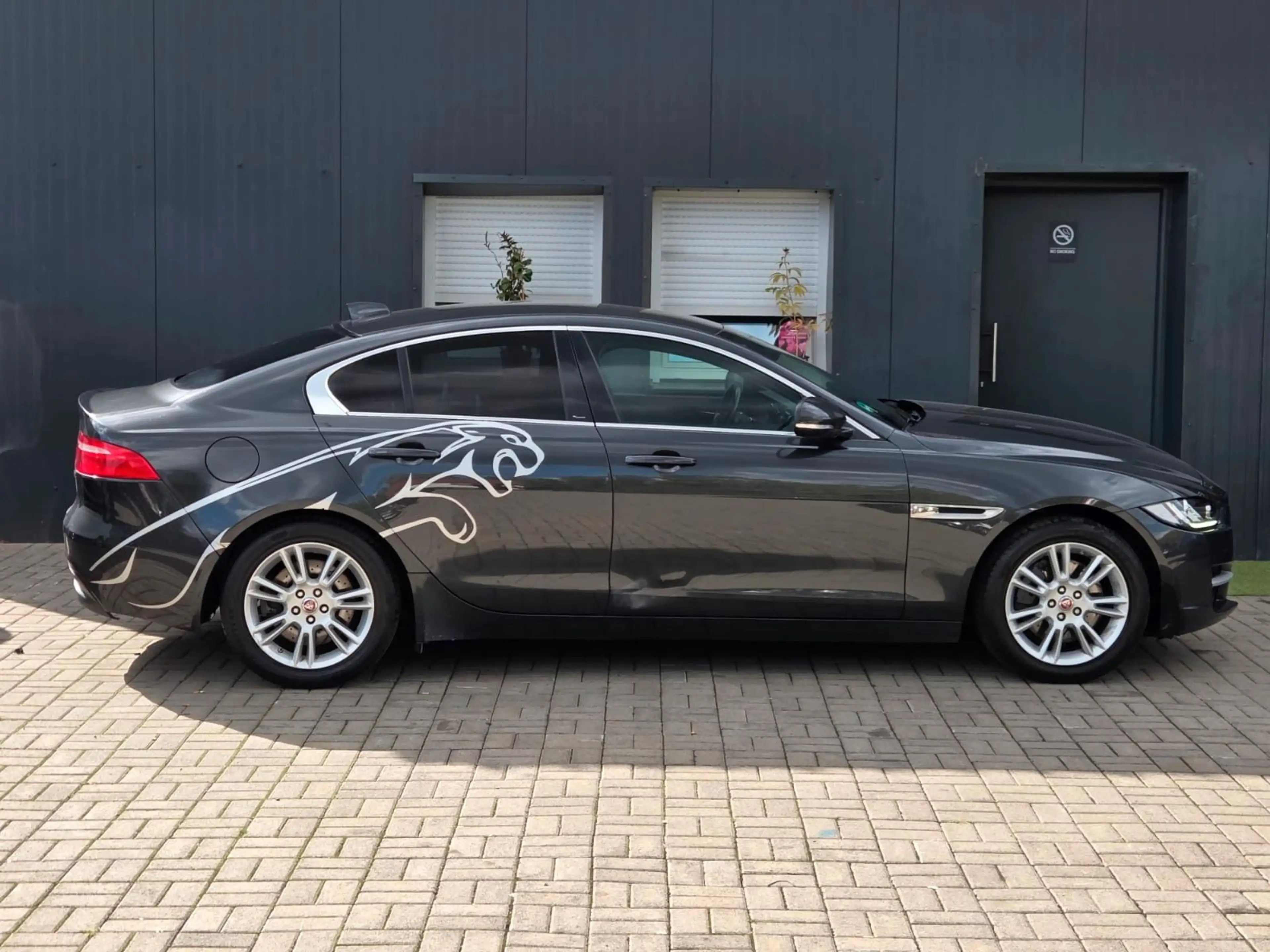Jaguar XE 20t 200PS Portfolio Automatik 2.0/KLIMAATM/TE — photo 5