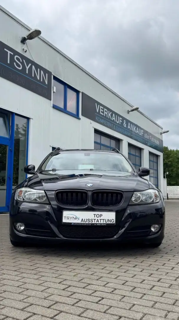 BMW 320 i Touring Automatik Facelift Zwart - 2