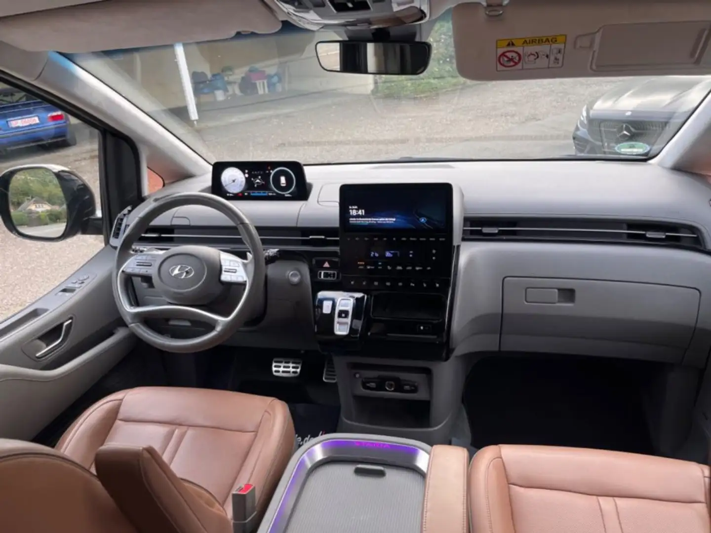 Hyundai STARIA 2.2 AT AWD 7 posti Nero - 1