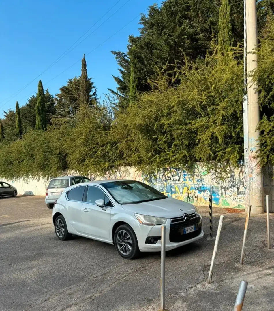 Citroen DS4 1.6 e-hdi airdream So Chic 110cv - 1