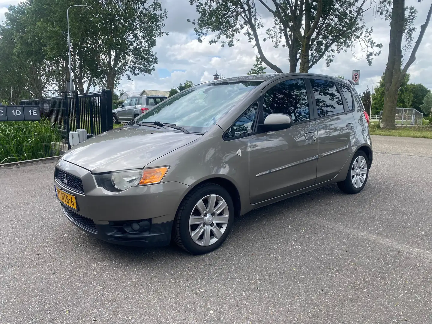 Mitsubishi Colt 1.3 Edition Two AIRCO AFNEEMBARE TREKHAAK CRUISE C Gris - 2