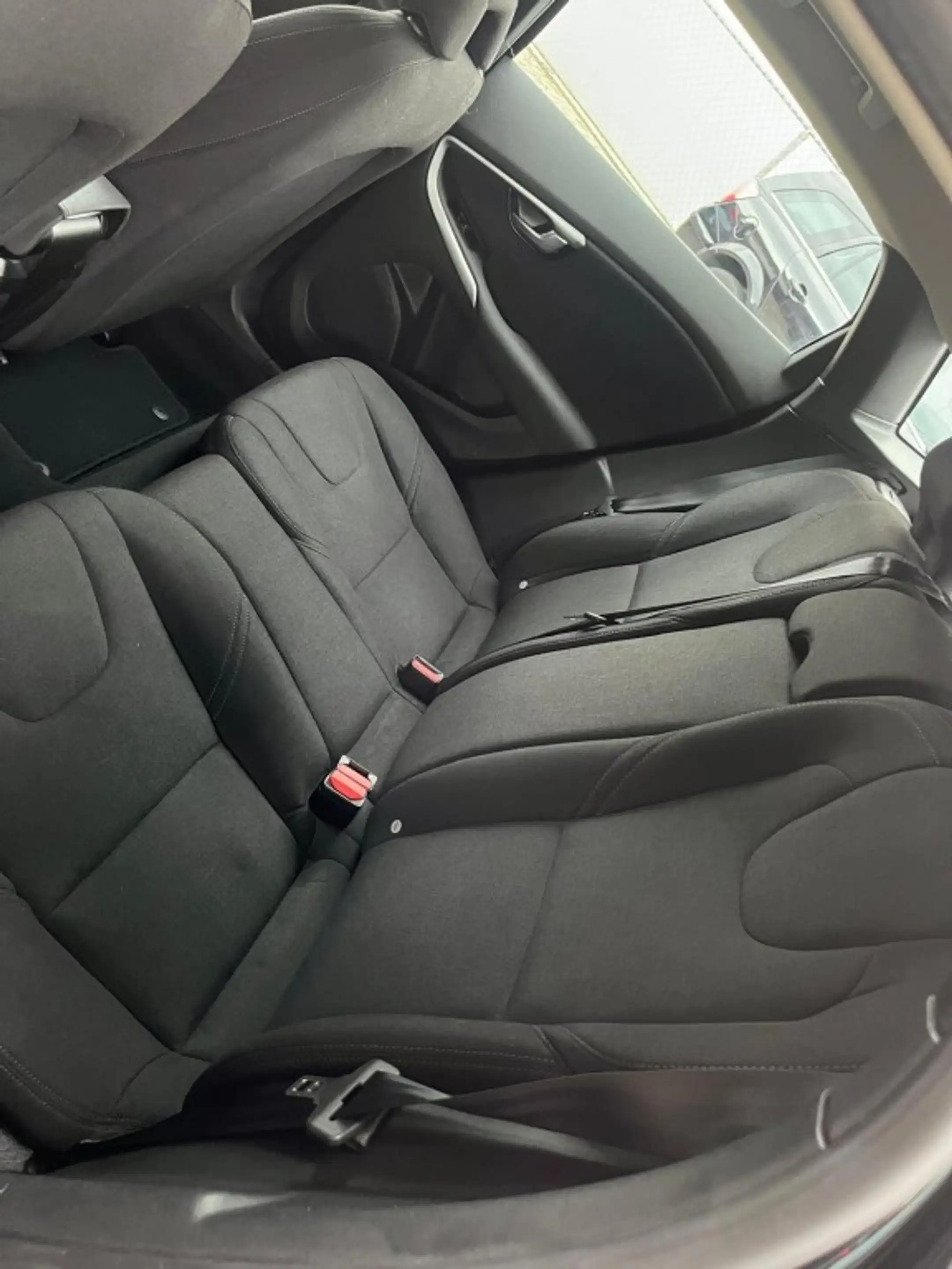 Volvo V40 2.0 T2 122 PK Navi Led koplampen Bluetooth St — photo 6
