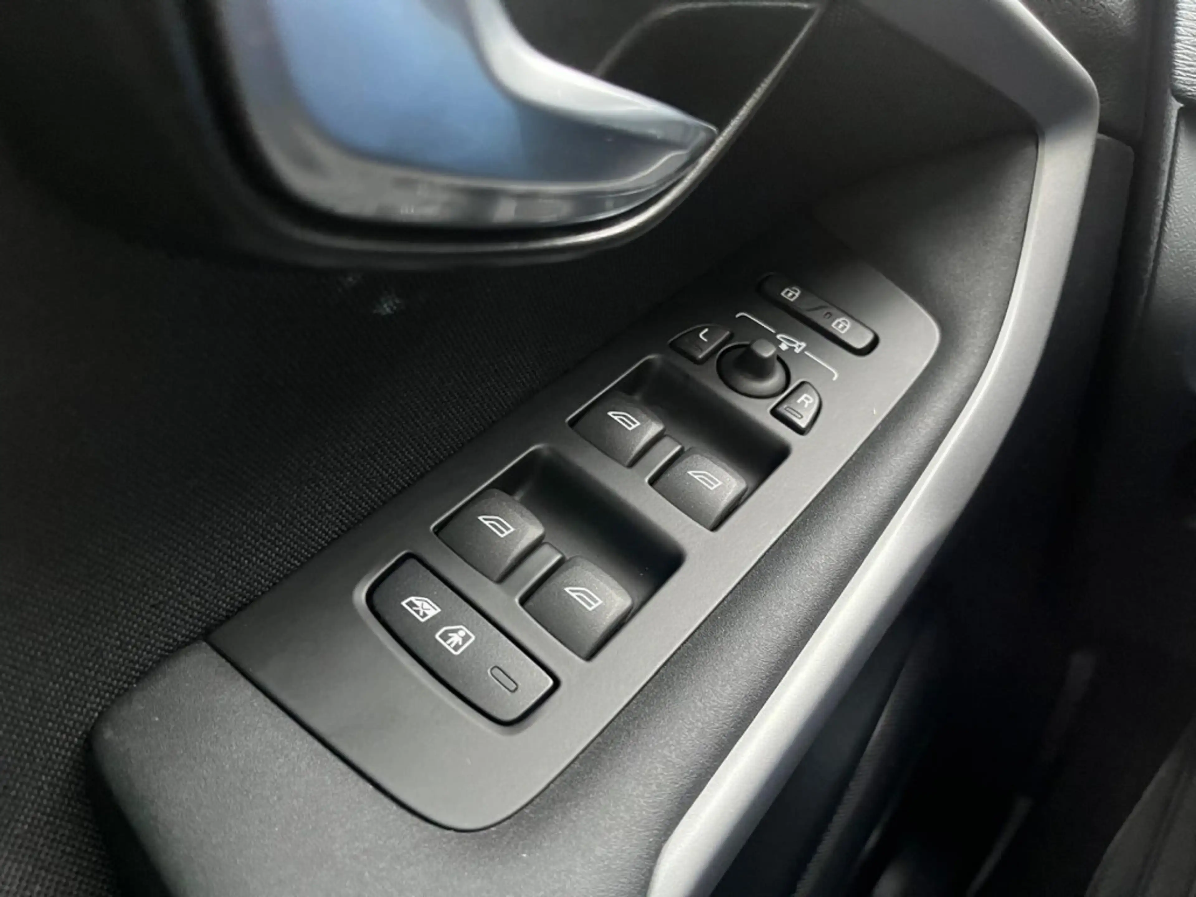 Volvo V40 2.0 T2 122 PK Navi Led koplampen Bluetooth St — photo 15