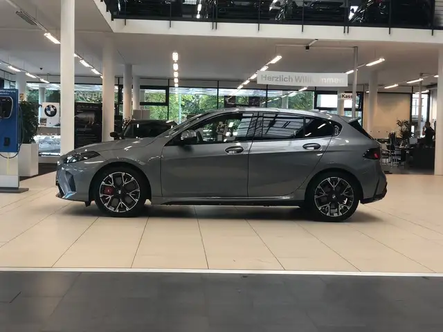 BMW M view 2