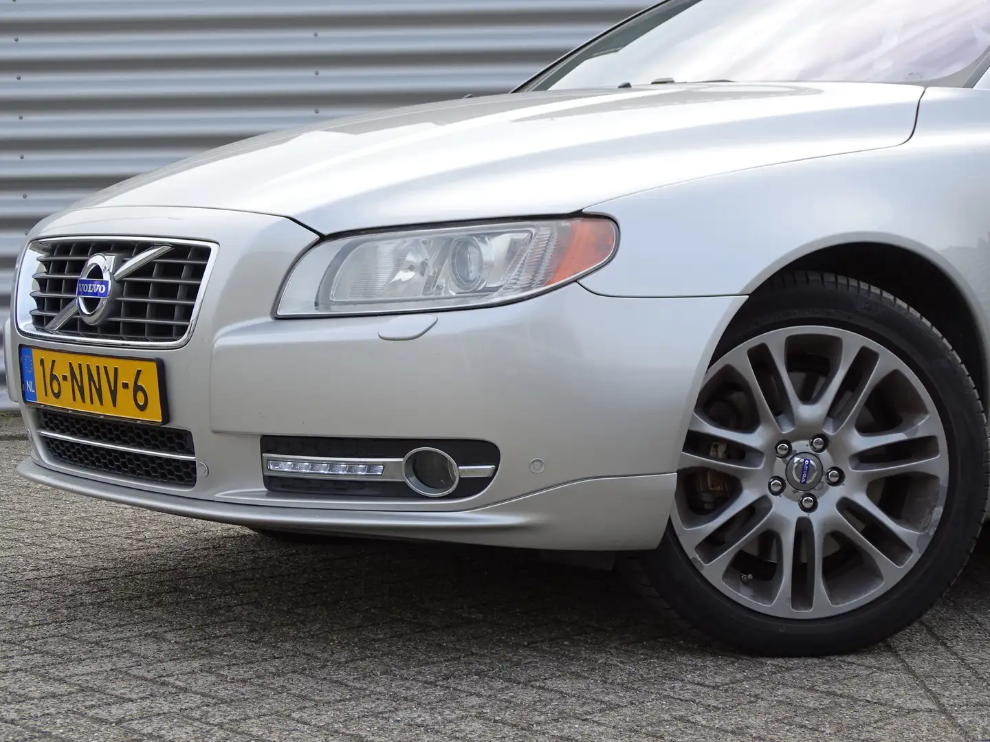 Volvo S80 4.4 AWD Summum | Carplay | Stoelventilatie | 4x St Grijs - 2