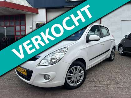 Hyundai i20 1.2i WHITE PLUS| NIEUW APK |AIRCO|CRUISE CONTROLE|