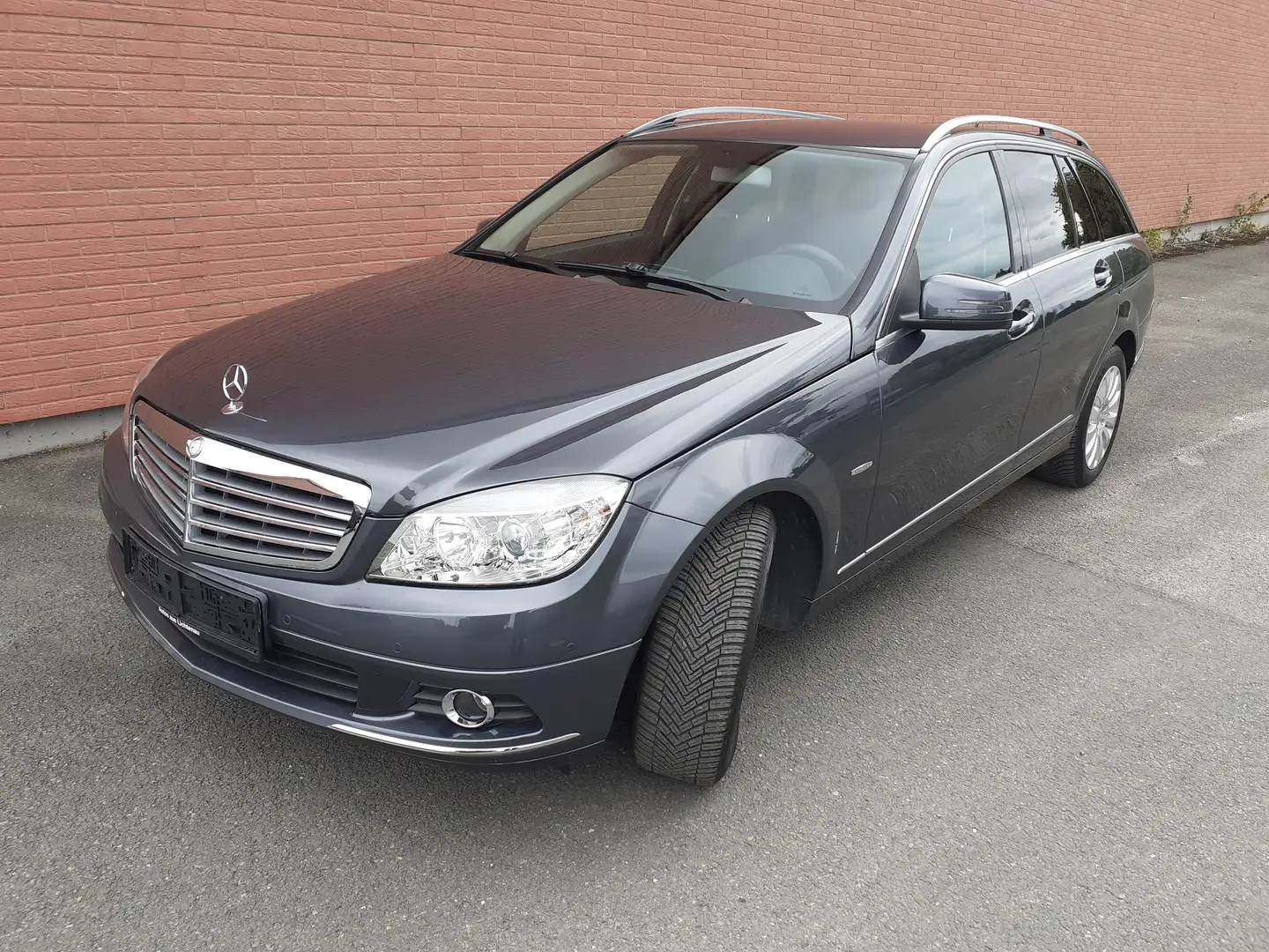 Mercedes-Benz C 200 C 200 T Kompressor Elegance W204 mit abnehmb. AHK Grau - 1