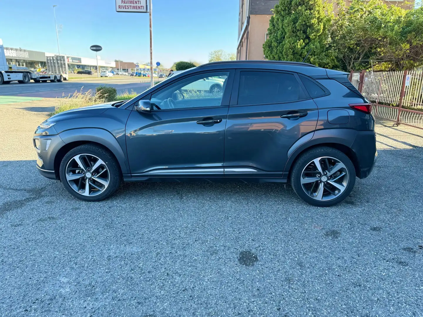 Hyundai KONA Xpossible 1.6 CRDi Grijs - 2