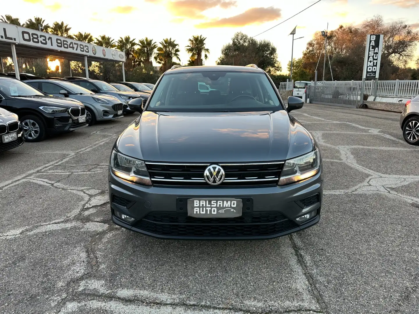 Volkswagen Tiguan 2.0 TDI Sport IVA COMPRESA Gris - 2