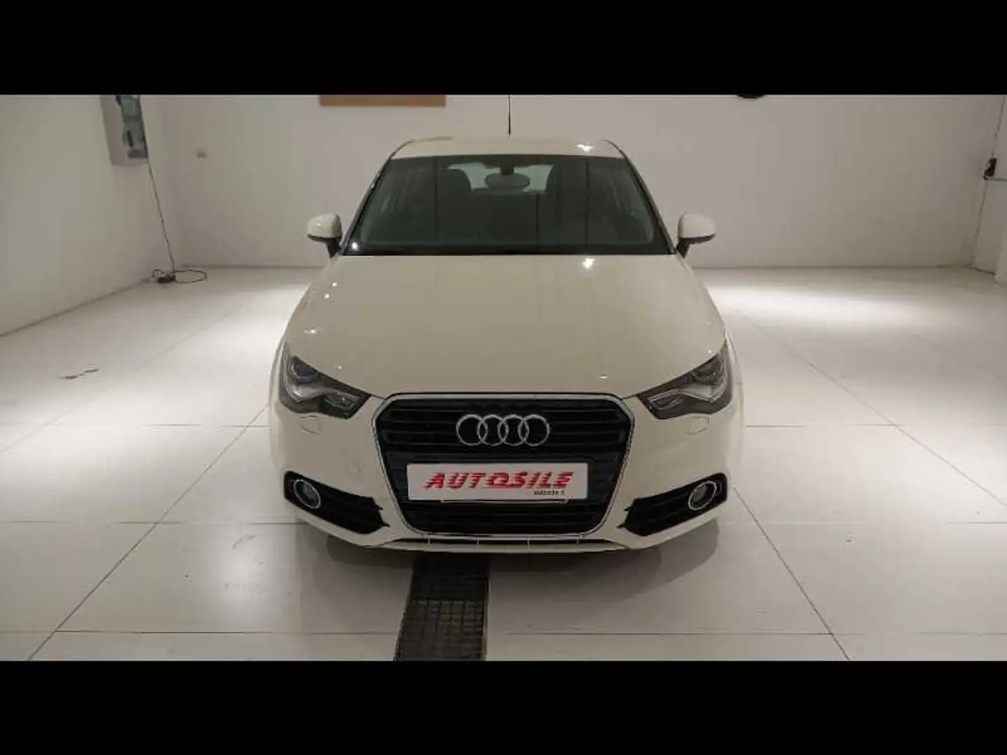 Audi A1 I 2010 3p 1.2 tfsi Ambition Bianco - 2