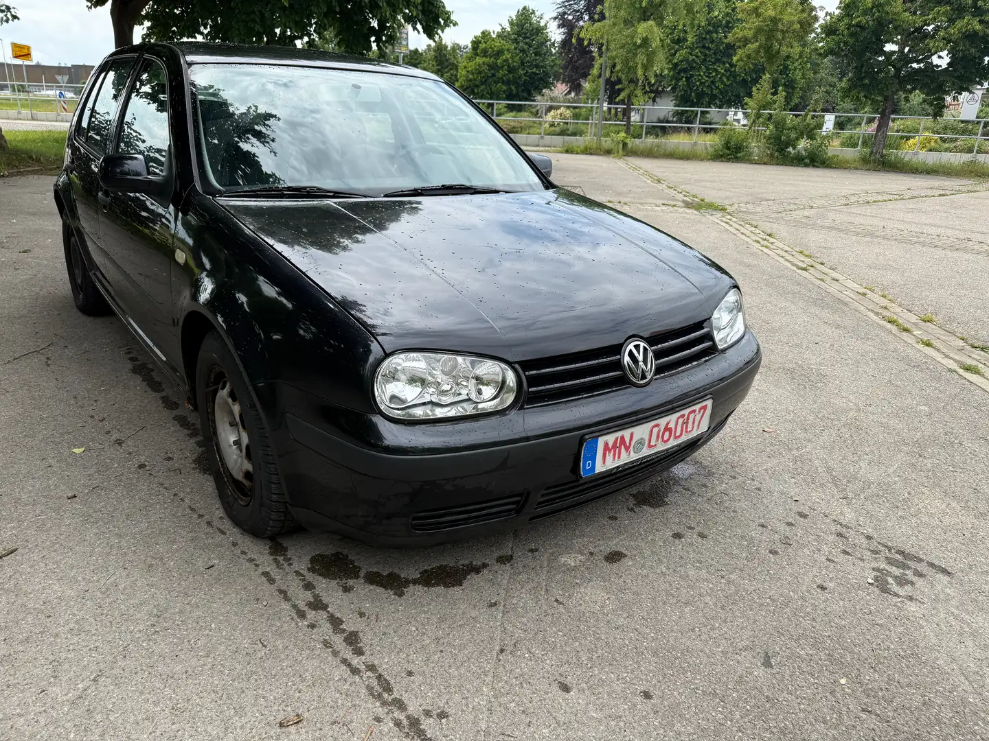 Volkswagen Golf Schwarz - 1
