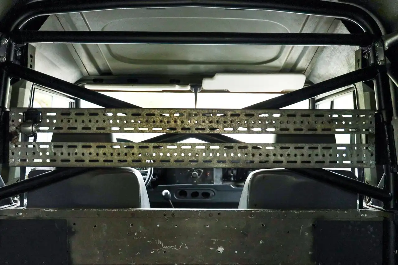 Land Rover Defender 90 3.5 V8 Fam County SW, foto 3