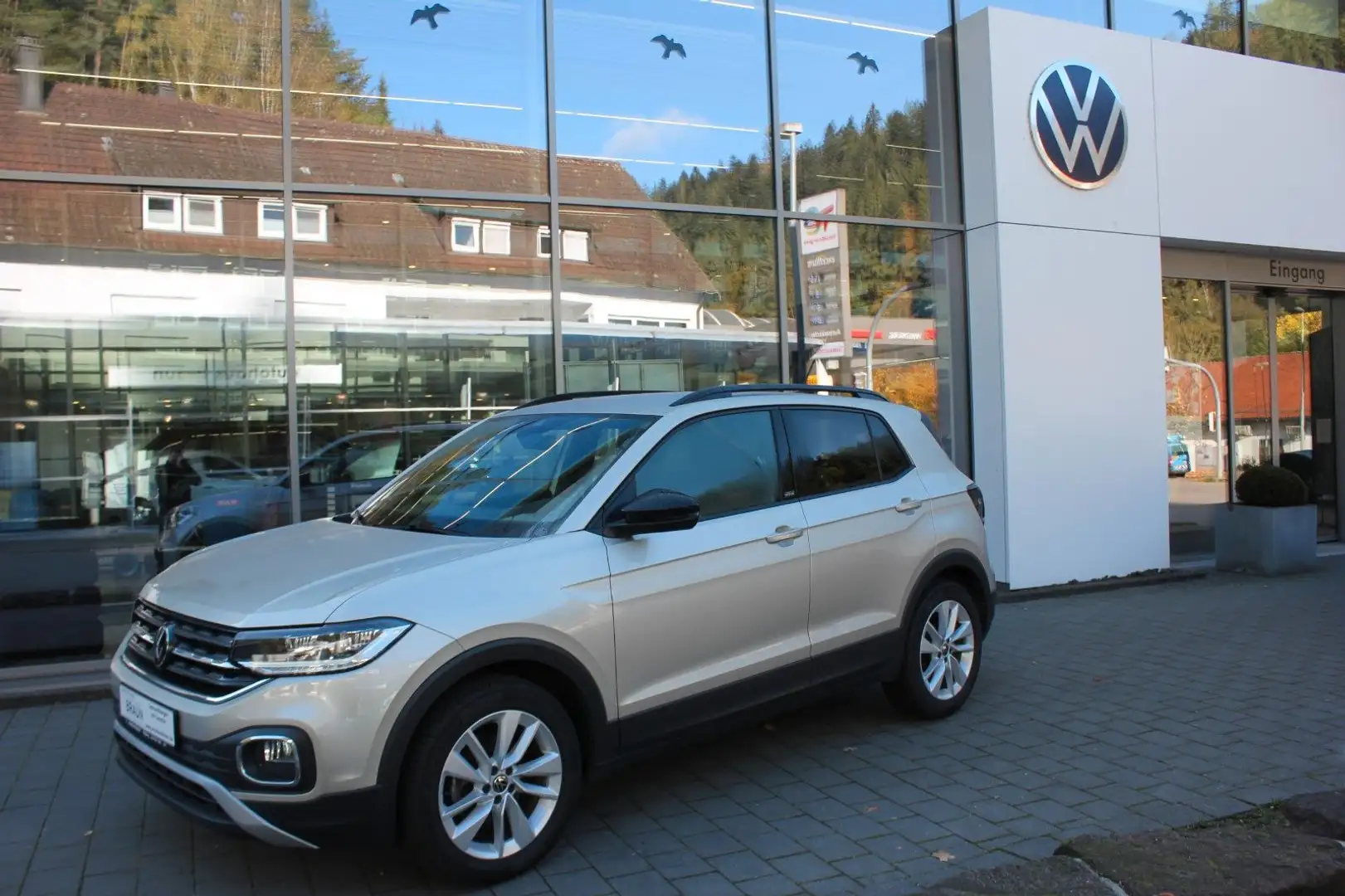 Volkswagen T-Cross Move 1.0 TSI DSG Navi,ACC,PDC,LED,Kamera Silber - 1