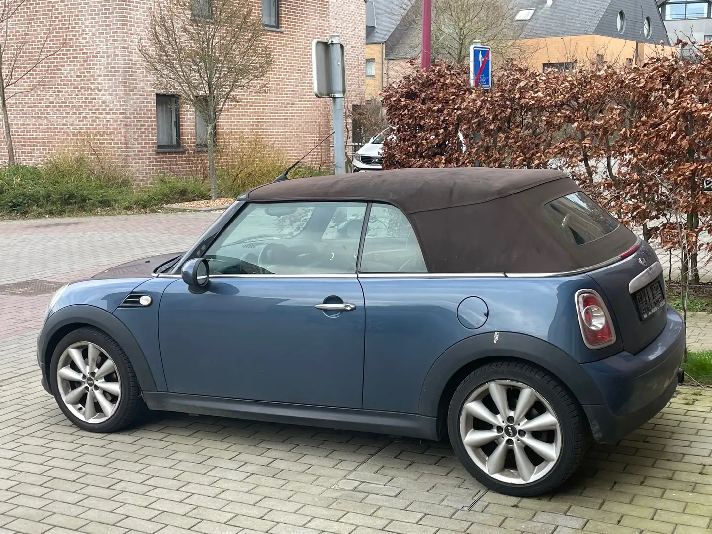 MINI Cooper Cabrio Mini Cabriolet 1.6i Cooper Blauw - 2