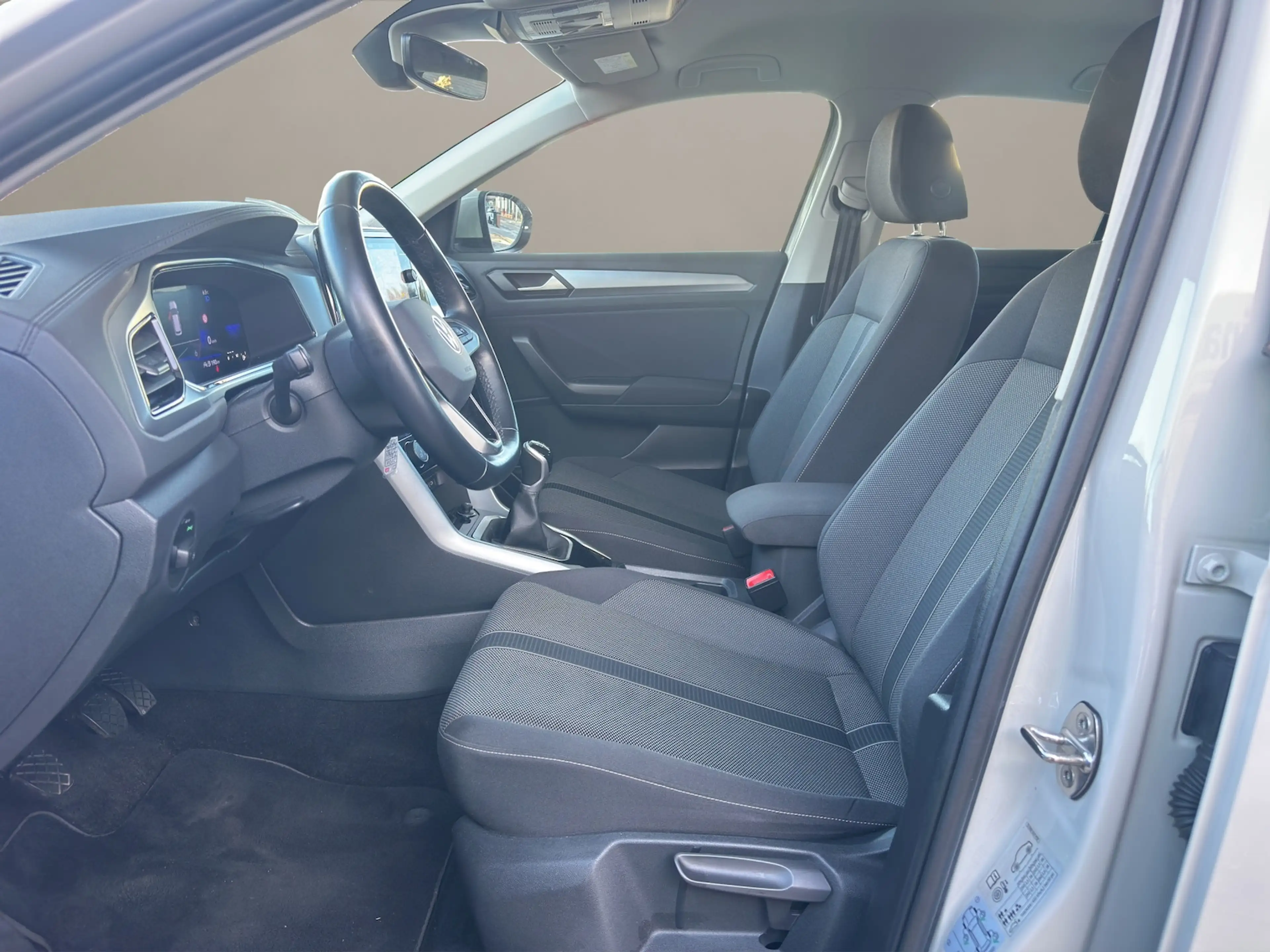 Volkswagen T-Roc 2,0 TDI Life LED Alu PDC 1 HD TOP — photo 9