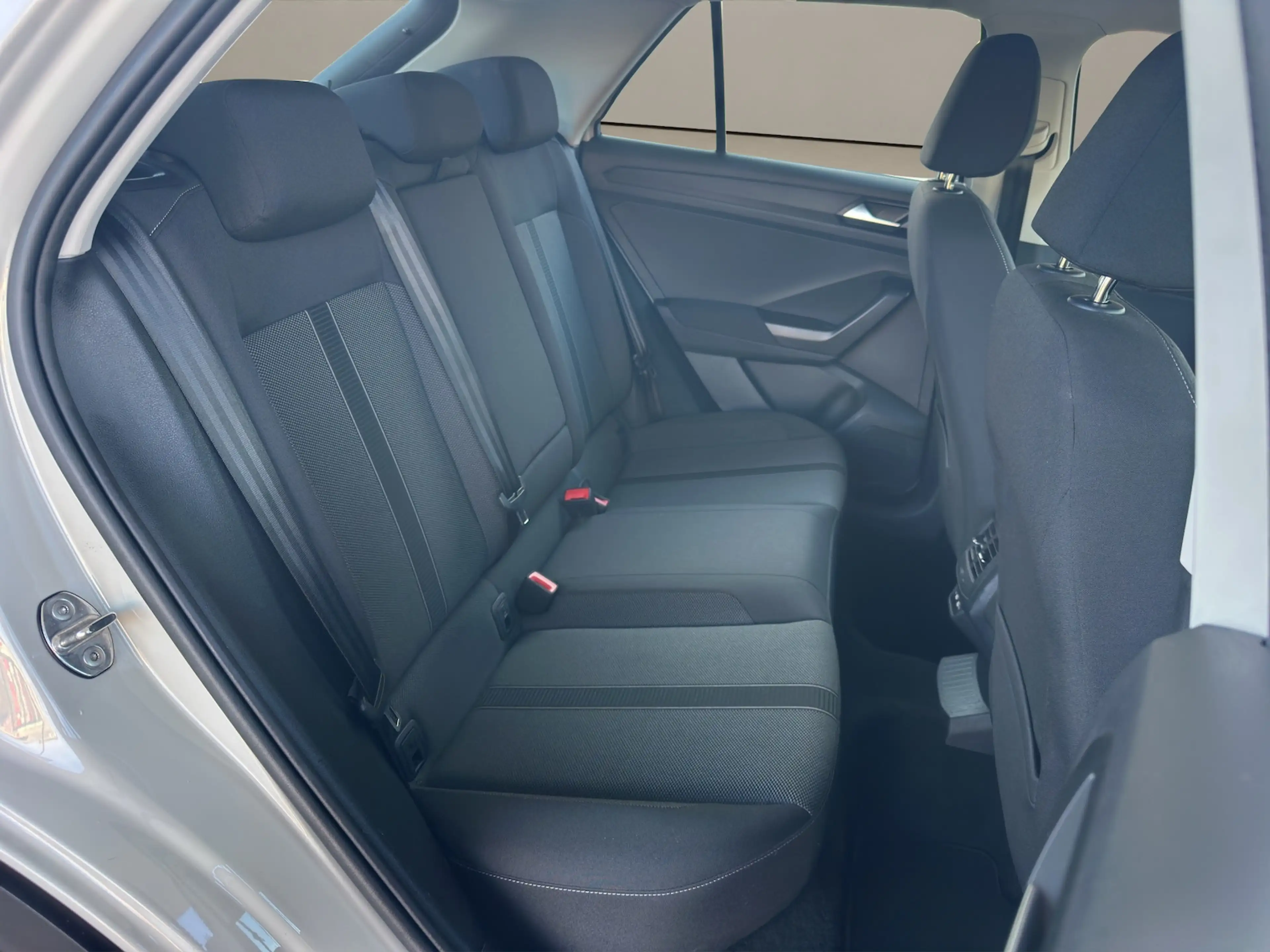 Volkswagen T-Roc 2,0 TDI Life LED Alu PDC 1 HD TOP — photo 12