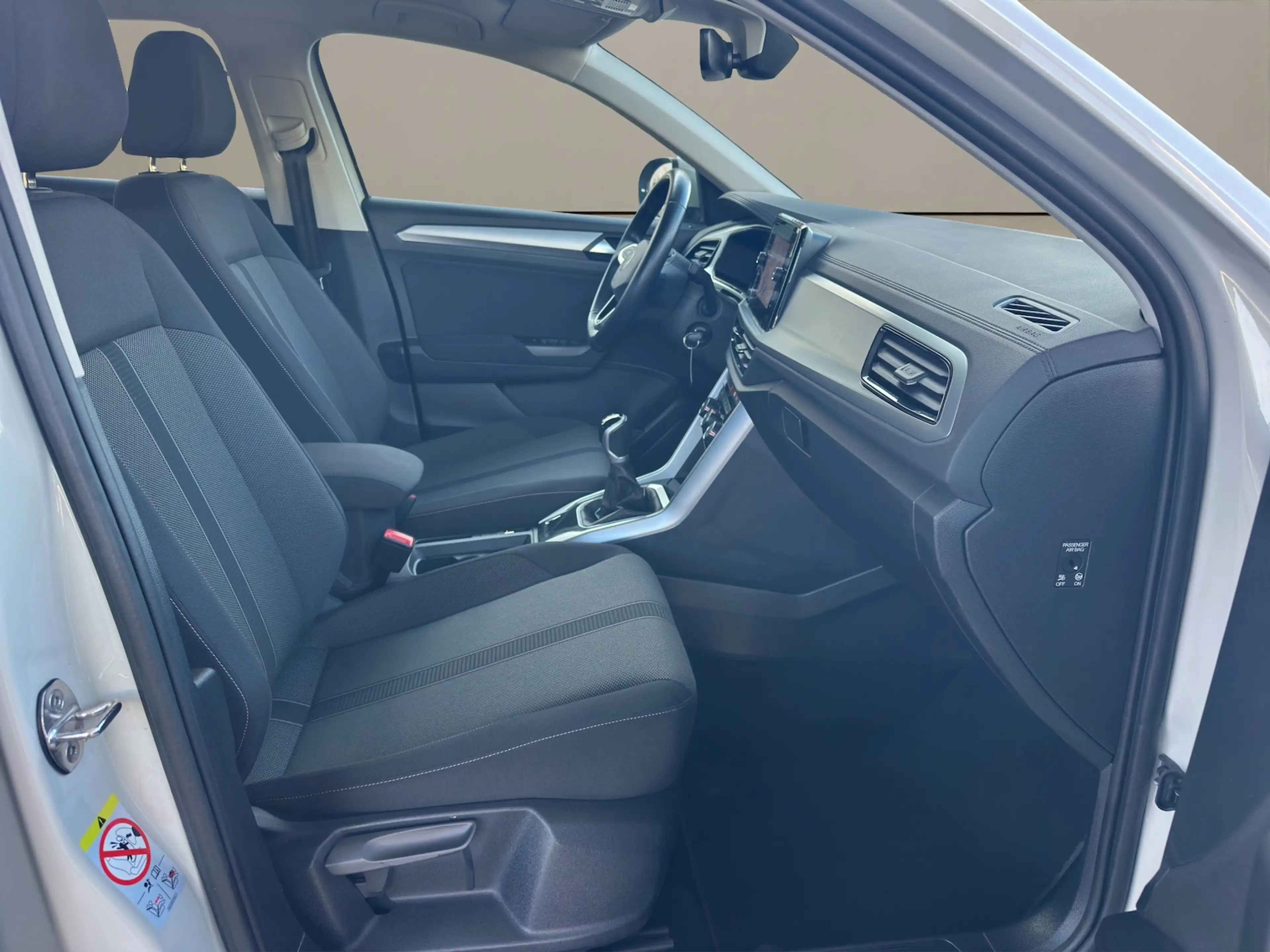 Volkswagen T-Roc 2,0 TDI Life LED Alu PDC 1 HD TOP — photo 11