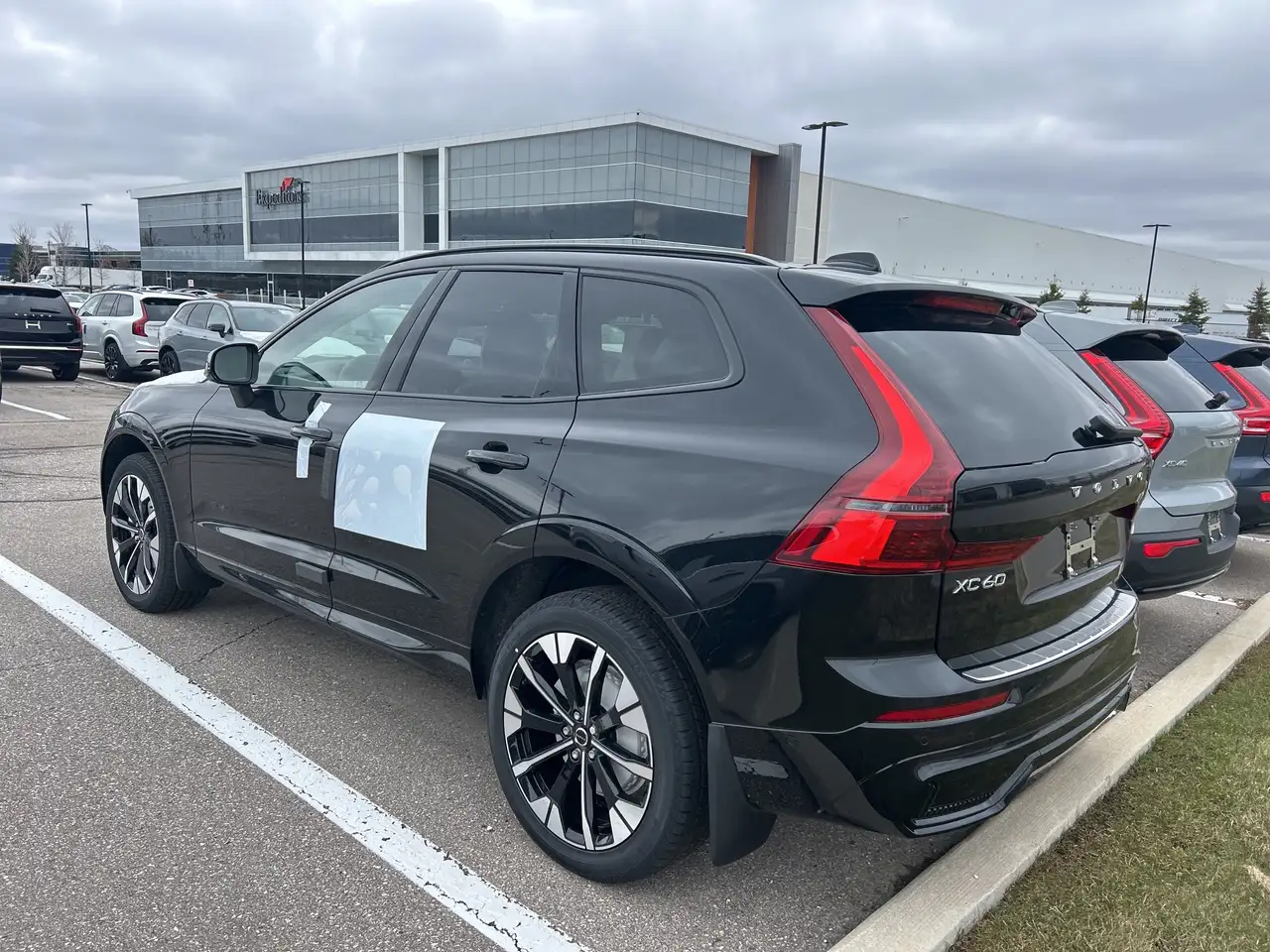 Volvo XC60 снимка Volvo XC60
