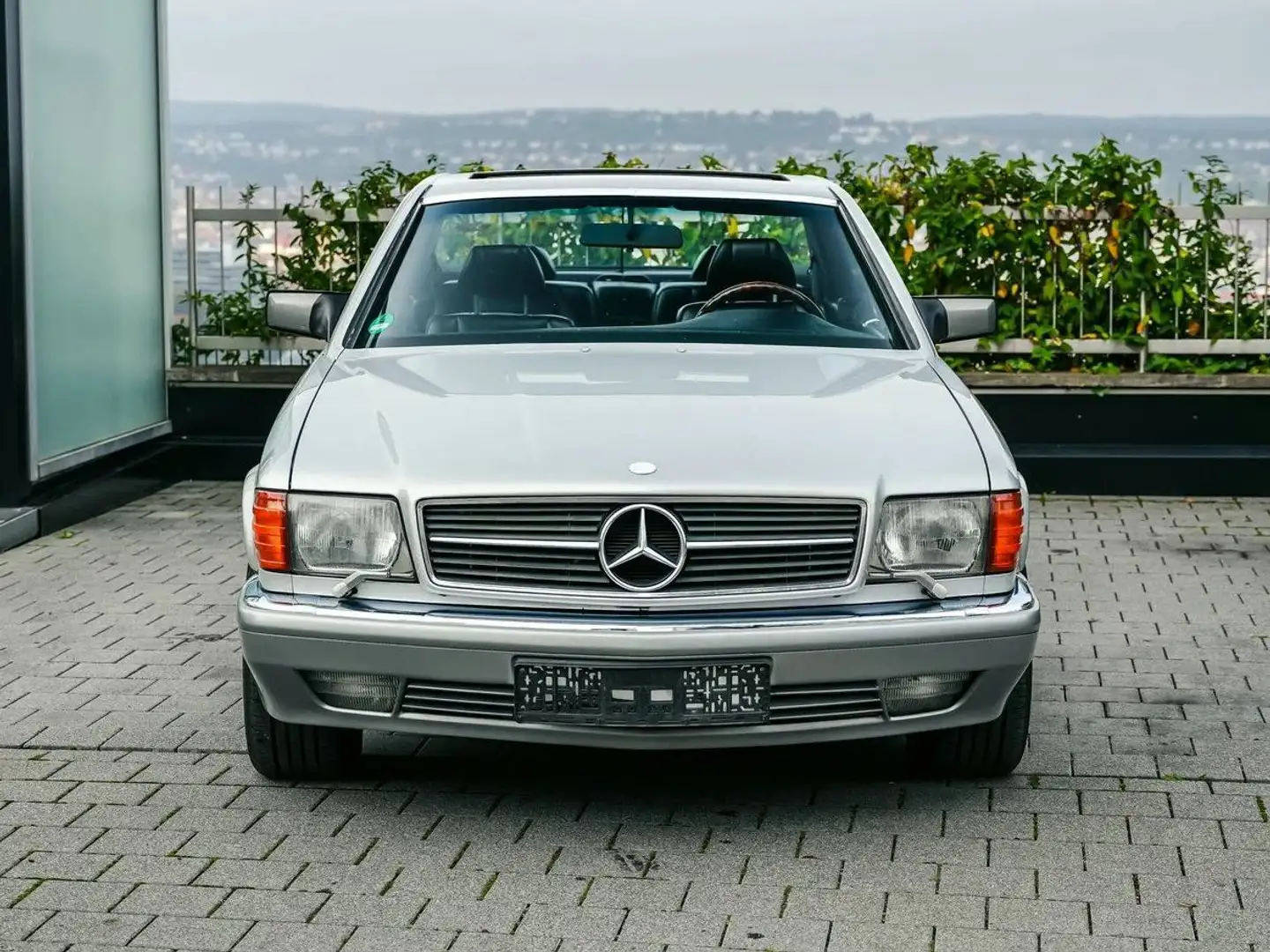 Mercedes-Benz 560 SEC C126 Silber - 2