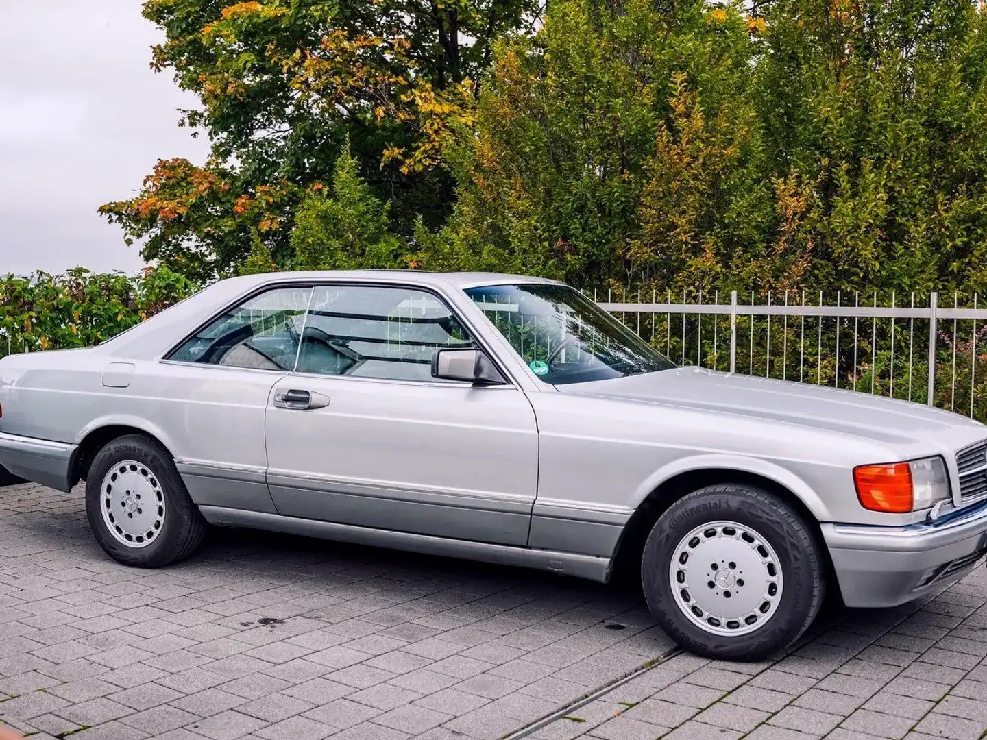 Mercedes-Benz 560 SEC C126 Silber - 1
