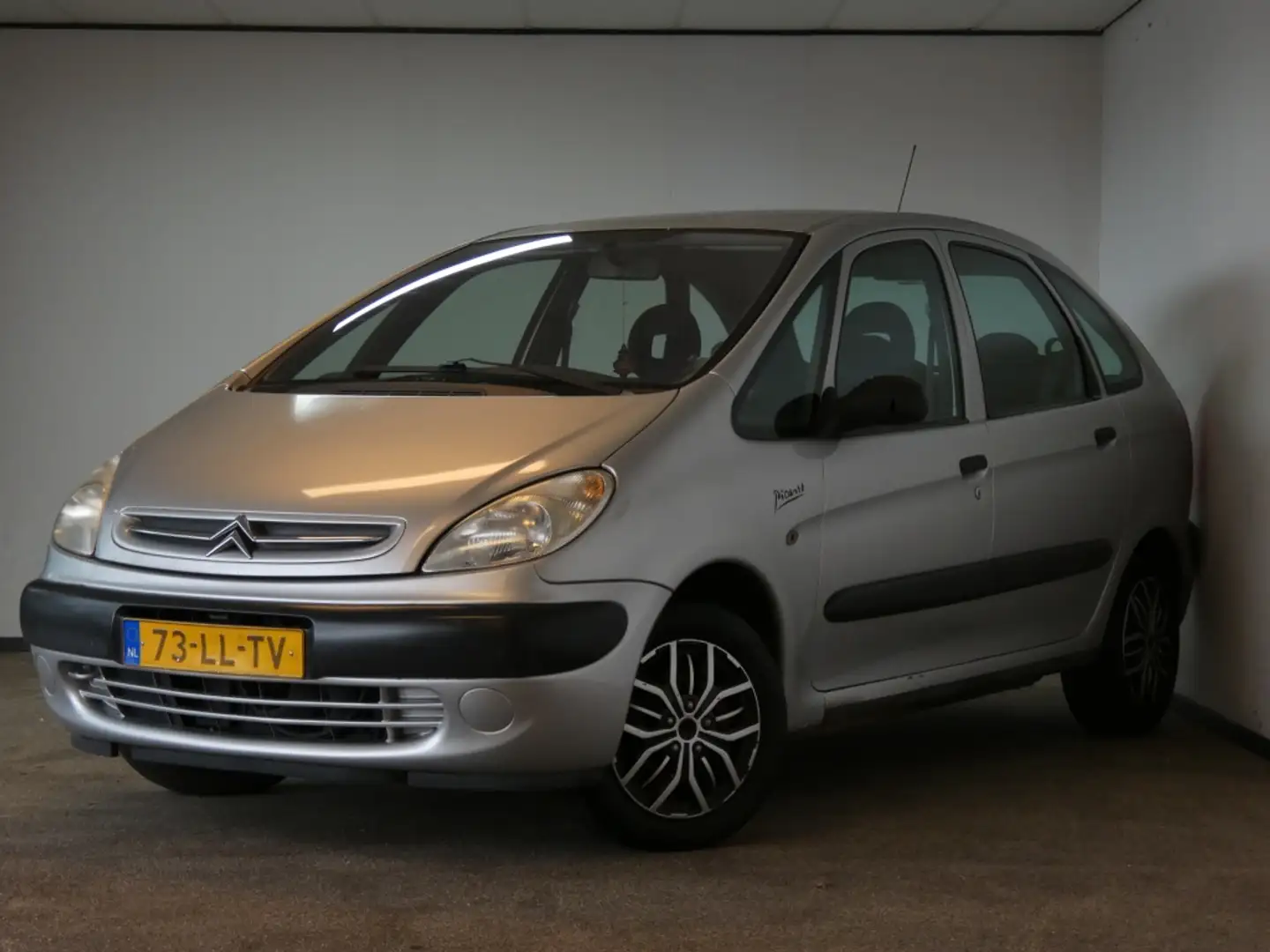 Citroen Xsara Picasso 1.8i-16V Différence Nwe APK airco Gris - 1