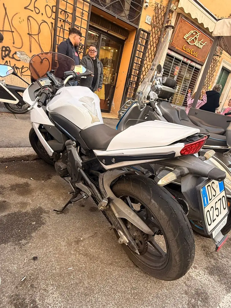 Kawasaki ER - 6 F - 1