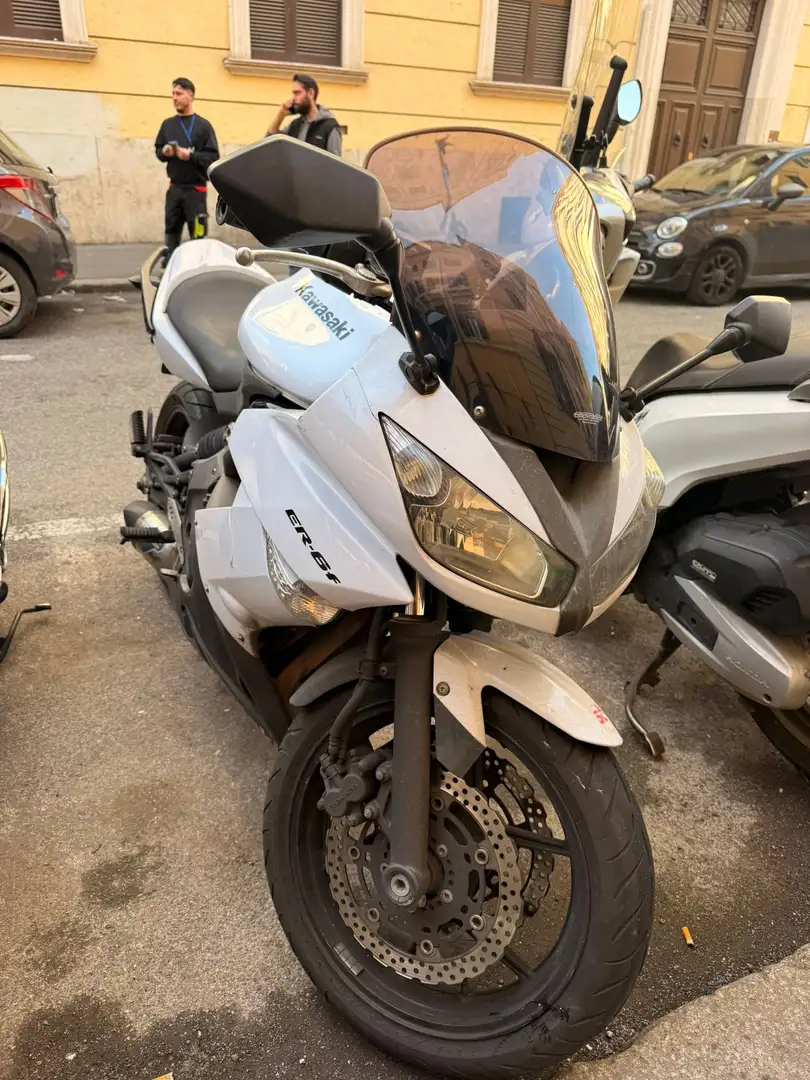 Kawasaki ER - 6 F - 2