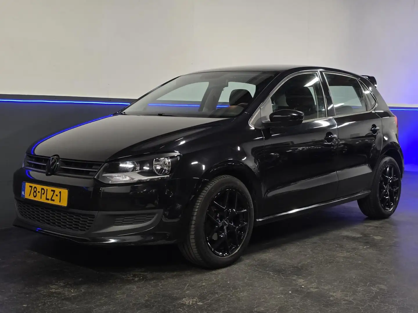 Volkswagen Polo 1.4-16V Comfortline | VERKOCHT! Zwart - 2