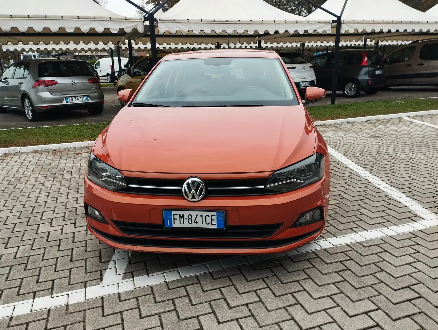 Volkswagen Polo Polo 5p 1.0 tsi Comfortline 95cv Orange - 1