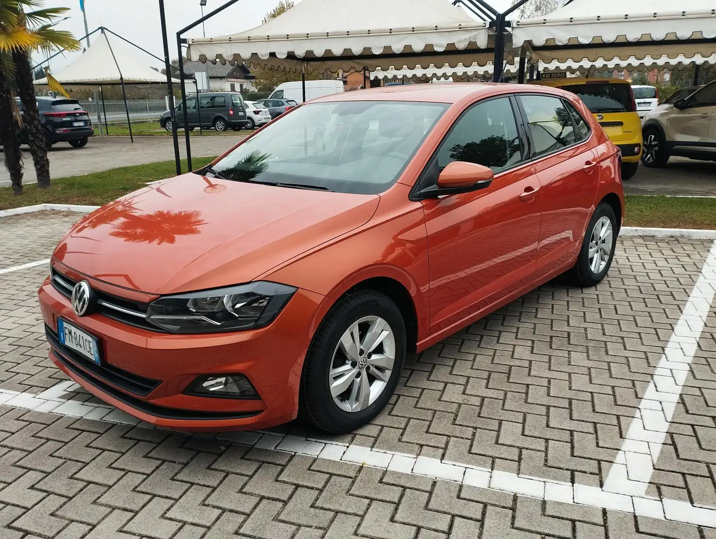 Volkswagen Polo Polo 5p 1.0 tsi Comfortline 95cv Orange - 2