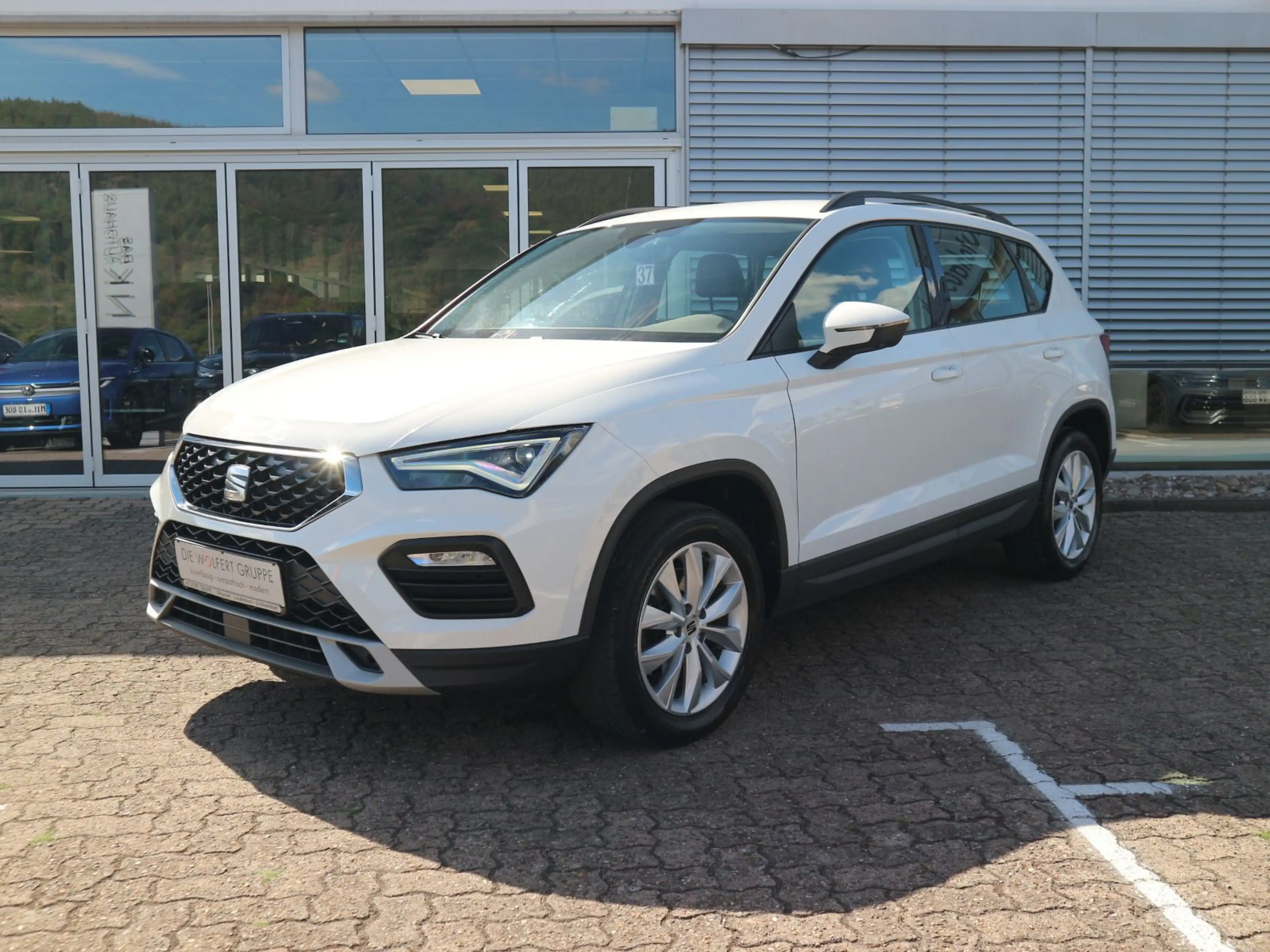 SEAT Ateca Style 2.0 TDI DSG AHK RFK NAVI LED — photo 2