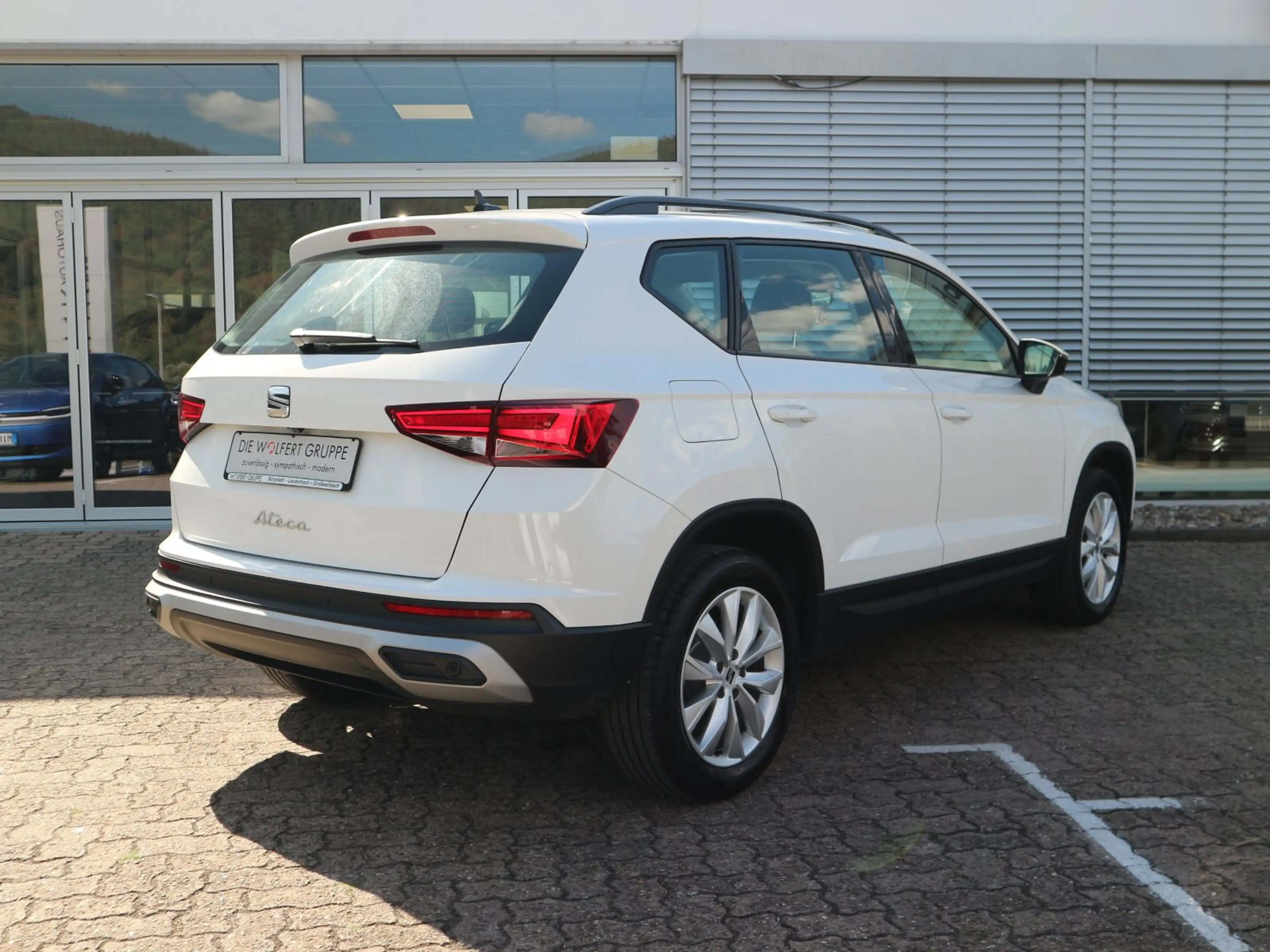 SEAT Ateca Style 2.0 TDI DSG AHK RFK NAVI LED — photo 6