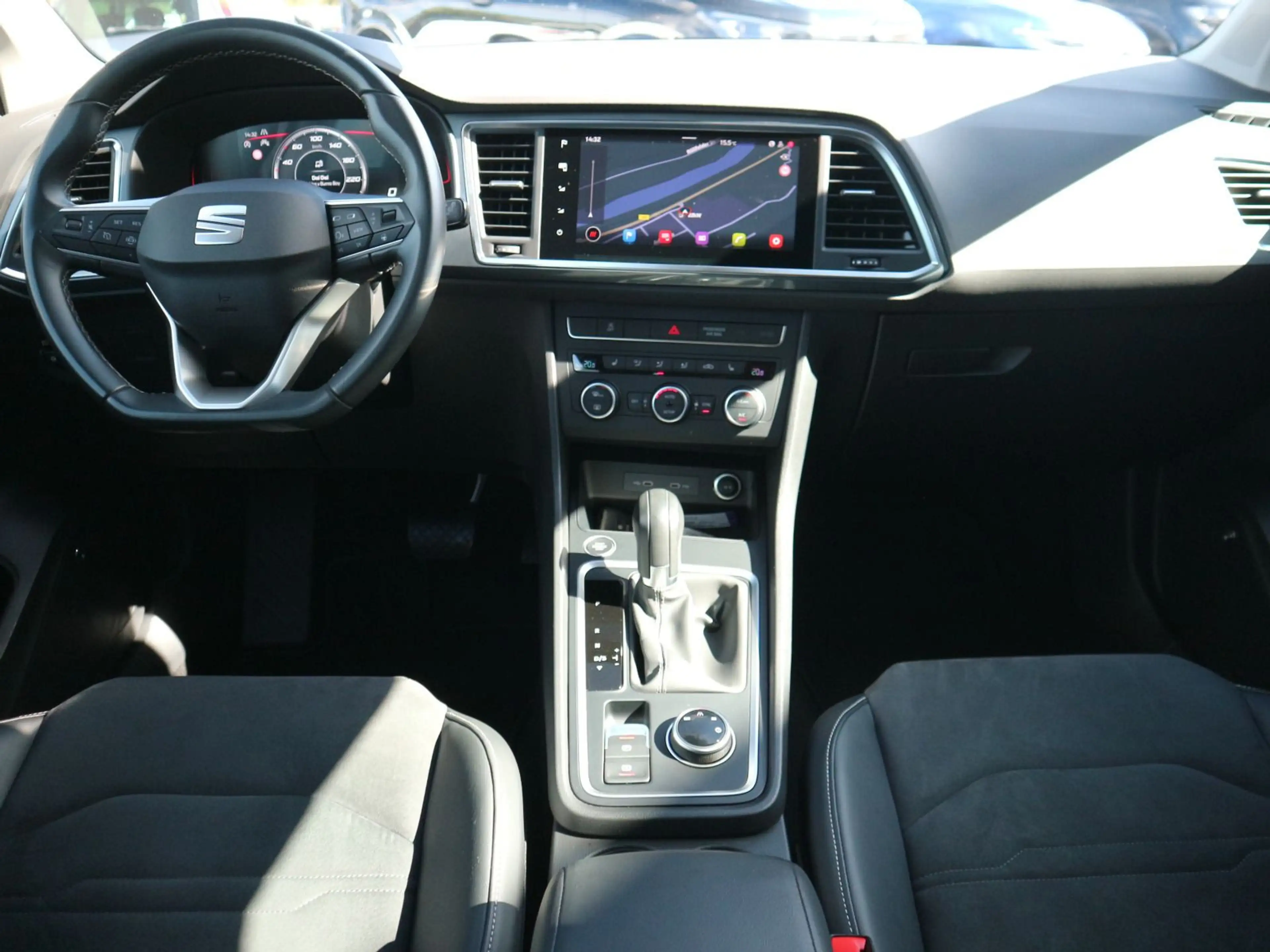 SEAT Ateca Style 2.0 TDI DSG AHK RFK NAVI LED — photo 9