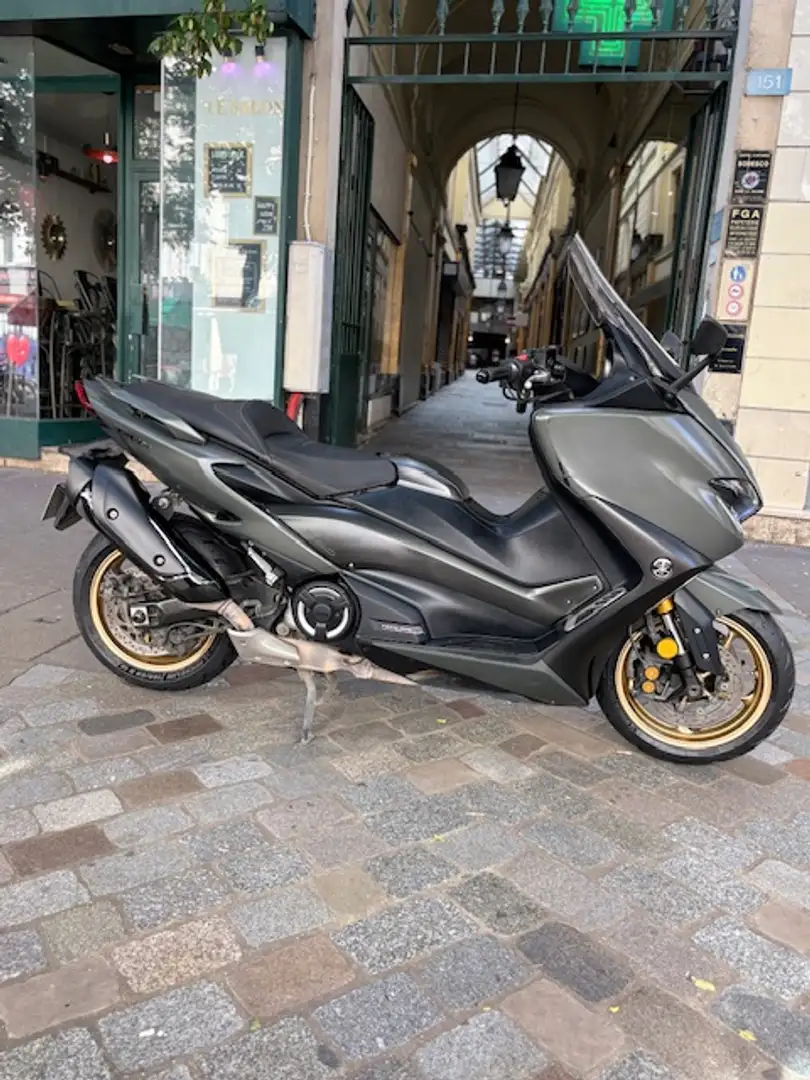 Yamaha TMAX 560 Vert - 1