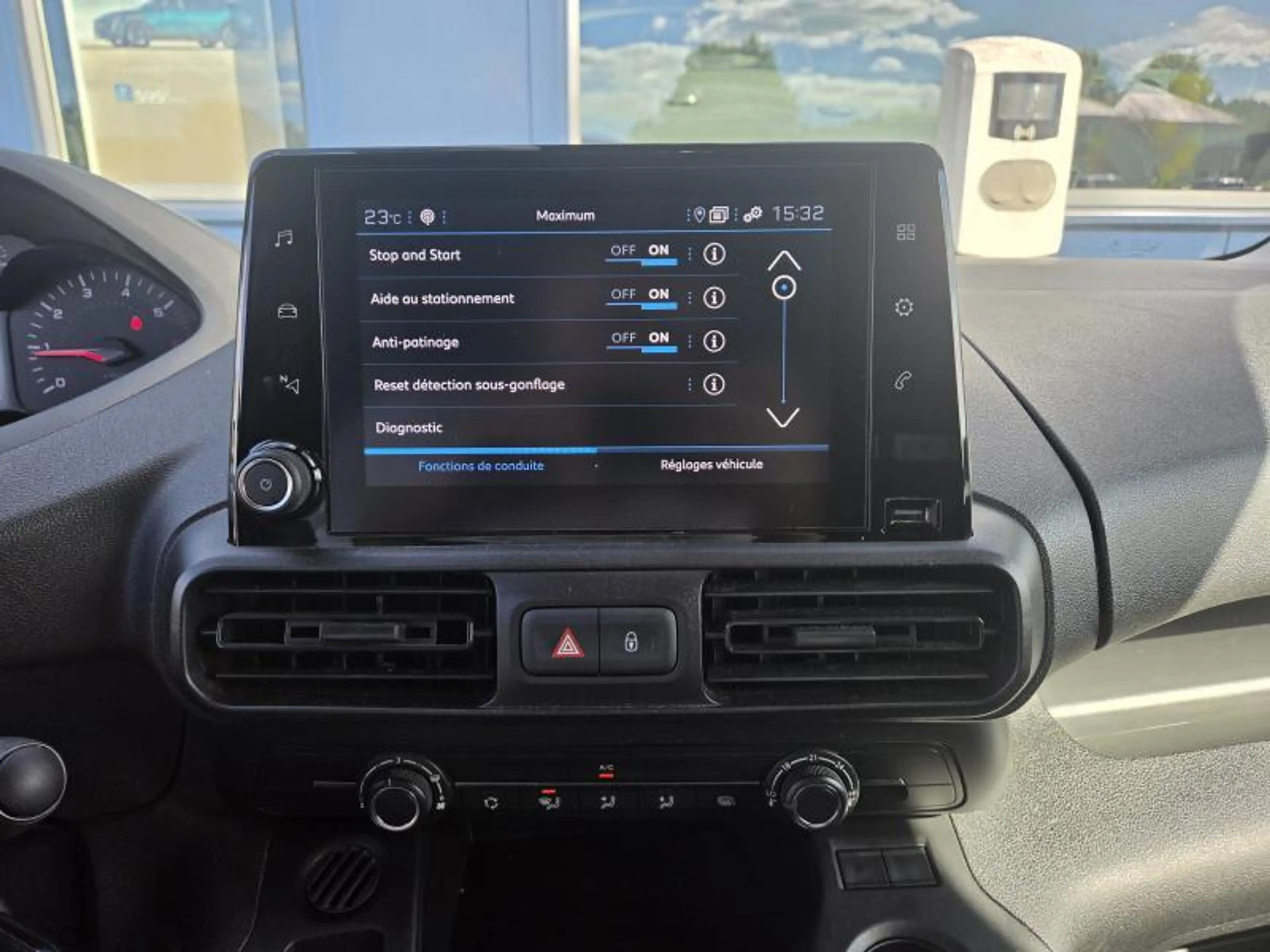 Peugeot Partner L1 Premium — photo 13