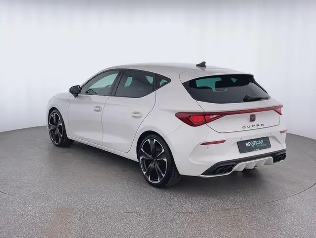 Cupra Leon view 5