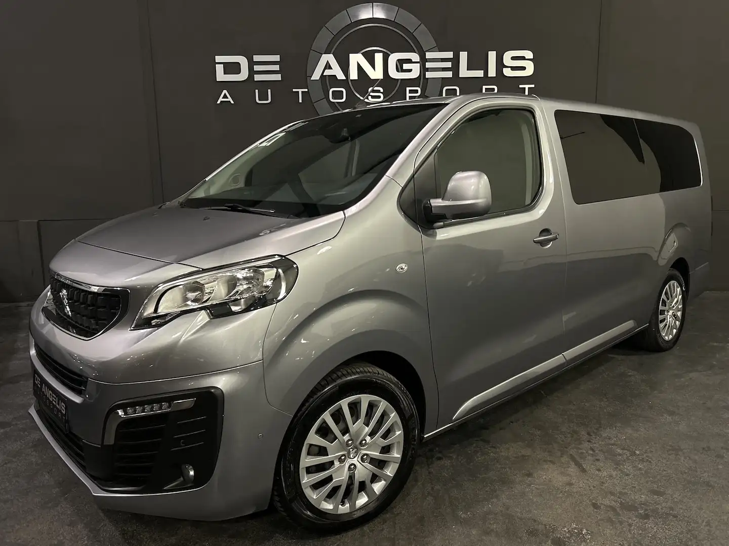 Peugeot Traveller 9 PLACES 1.5 BLUEHDI 120 BUSINESS Szürke - 1