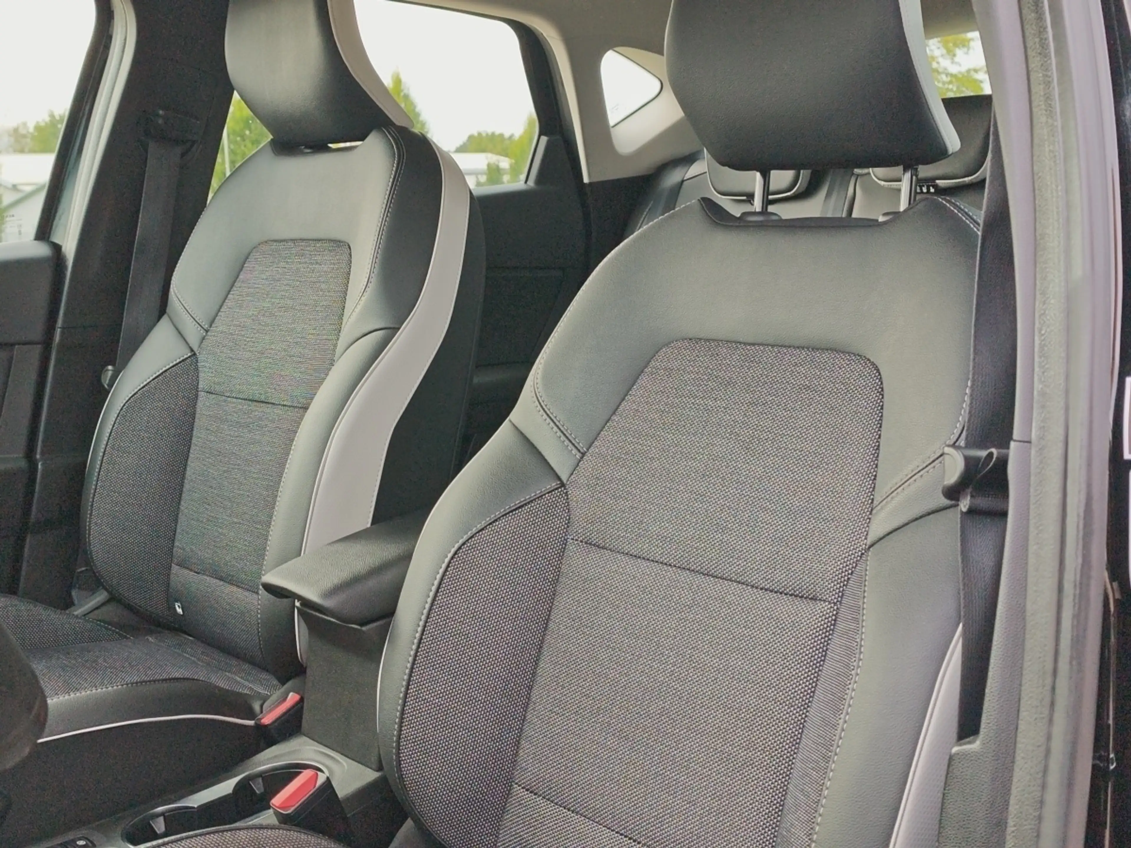 Renault Captur INTENS TCe 90 — photo 9