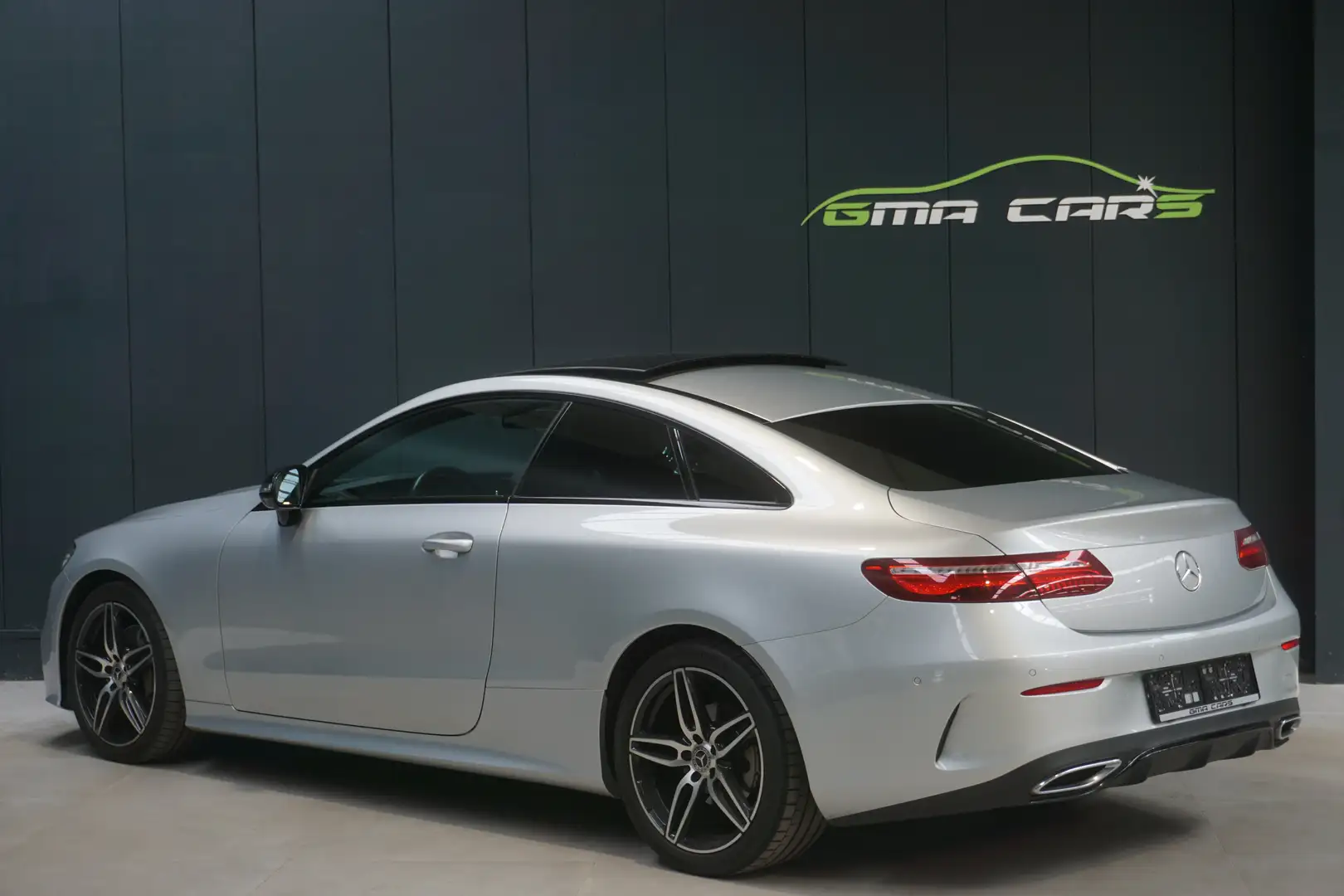 Mercedes-Benz E 300 d Coupe 9G-TRONIC AMG Pack-Nav-Pano-Garantie Zilver - 2