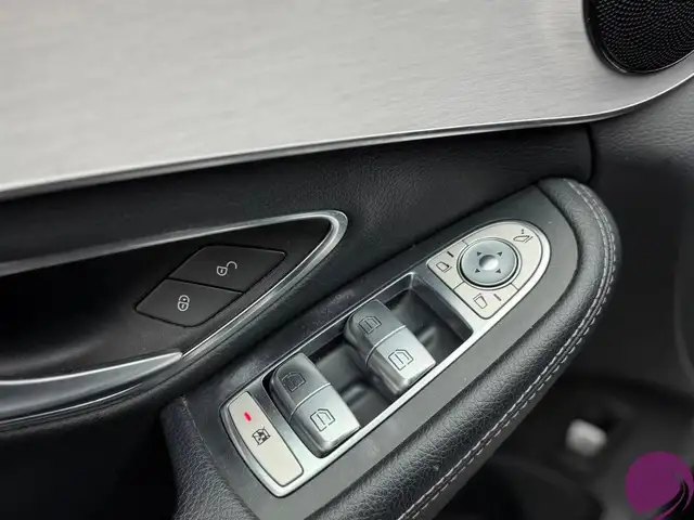 Mercedes-Benz C-Class view 19