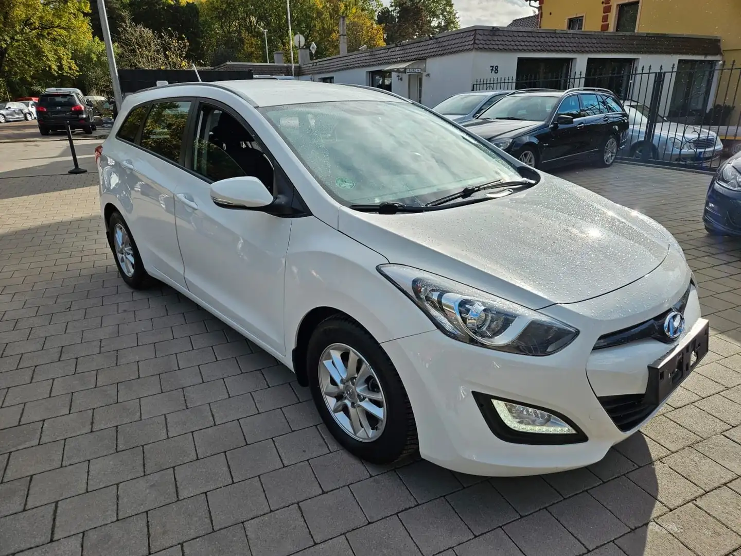 Hyundai i30 cw Trend Weiß - 1